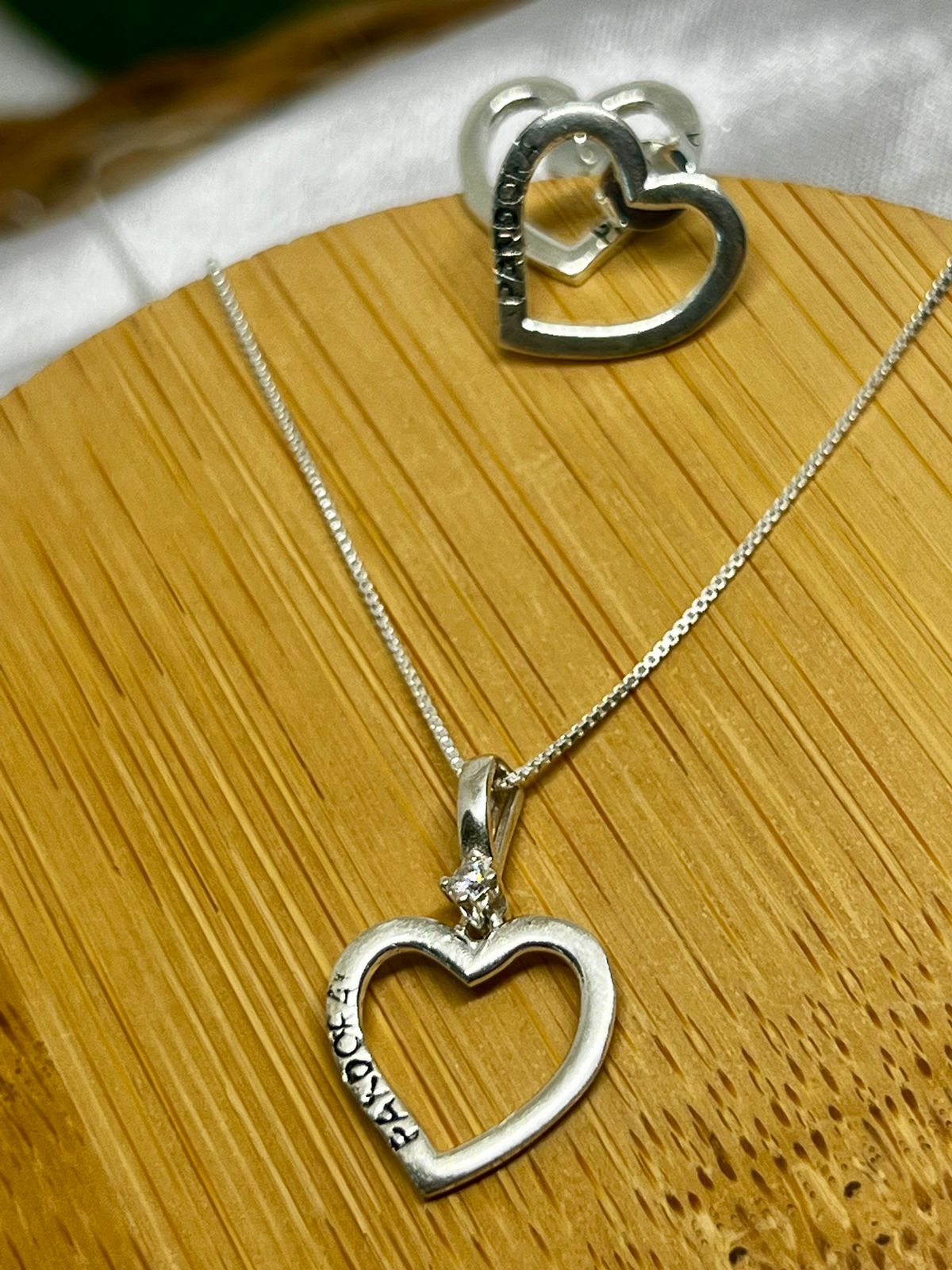 Conjunto Pingente + Colar e Brinco Coração Vazado Inspiração Pandora Prata 925