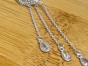 Brinco Gota Com Microzirconia Prata 925