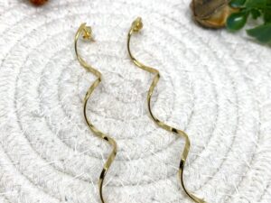Brinco Longo em Espiral Banhado a Ouro 18k