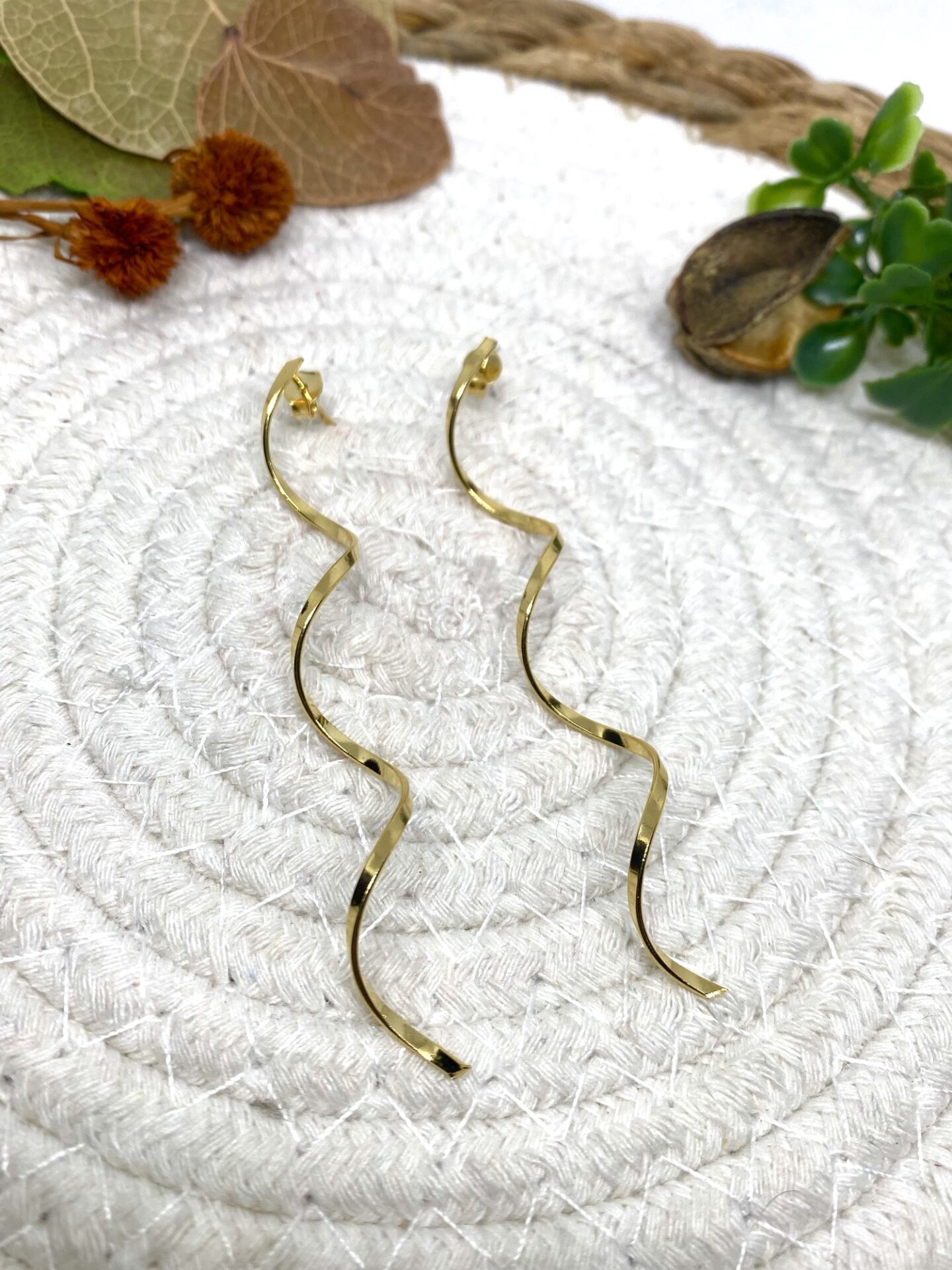 Brinco Longo em Espiral Banhado a Ouro 18k