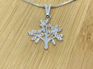 Colar Arvore da Vida, Crevejada em Microzircônis, Banho de Prata 925