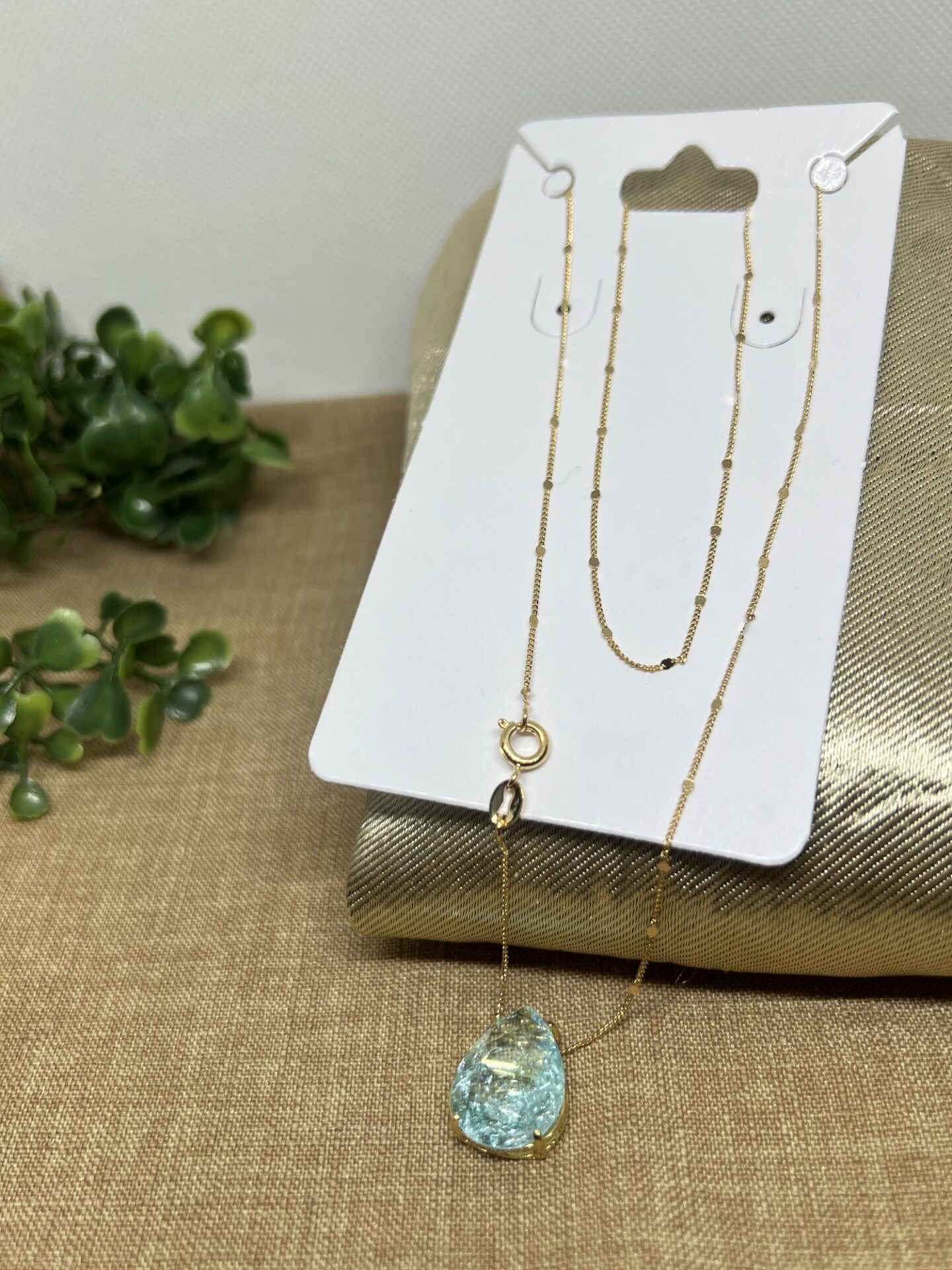 Colar Gota de Zircônia Azul Claro Banhado a Ouro 18k