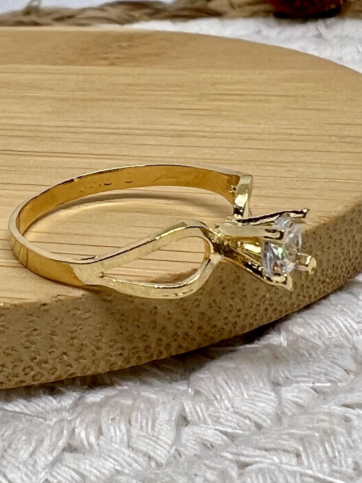 Anel Solitário com Zircônioa, Banhado a Ouro 18k - Imagem 2