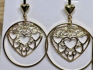 Brinco com Arcos e Coração Banhado a ouro 18k