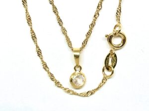 Cordão Malha Fígaro + Pingente em Zircônias, Banhado a Ouro 18k