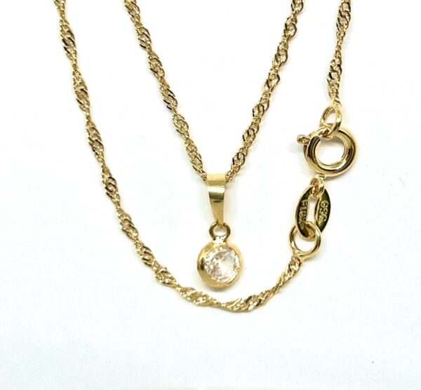Cordão Malha Fígaro + Pingente em Zircônias, Banhado a Ouro 18k