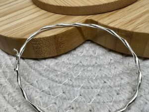 Bracelete Torcido em Prata 925