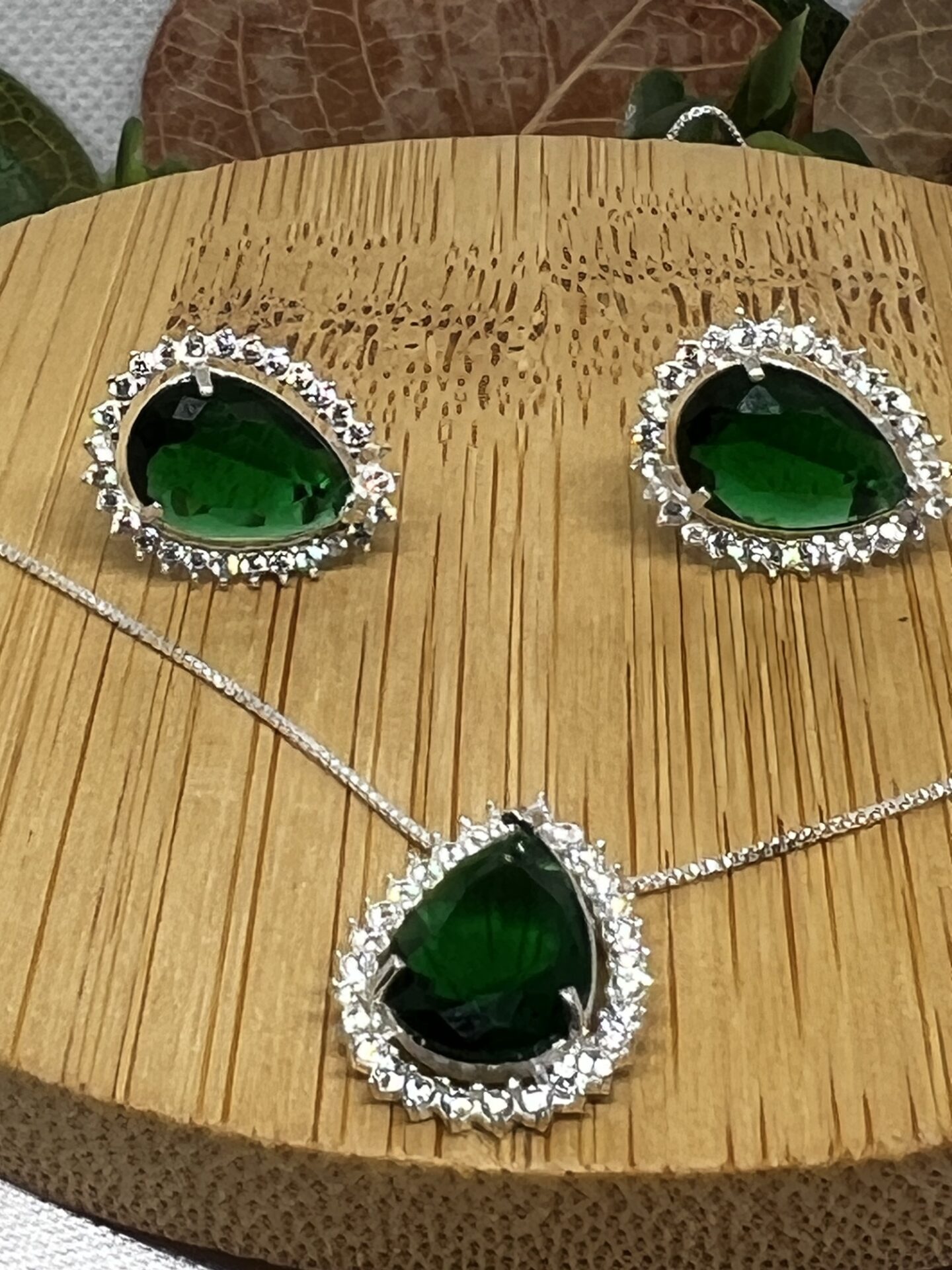 Conjunto Colar + Brinco com Zircônia Verde e Microzirconia cristal | Prata 925