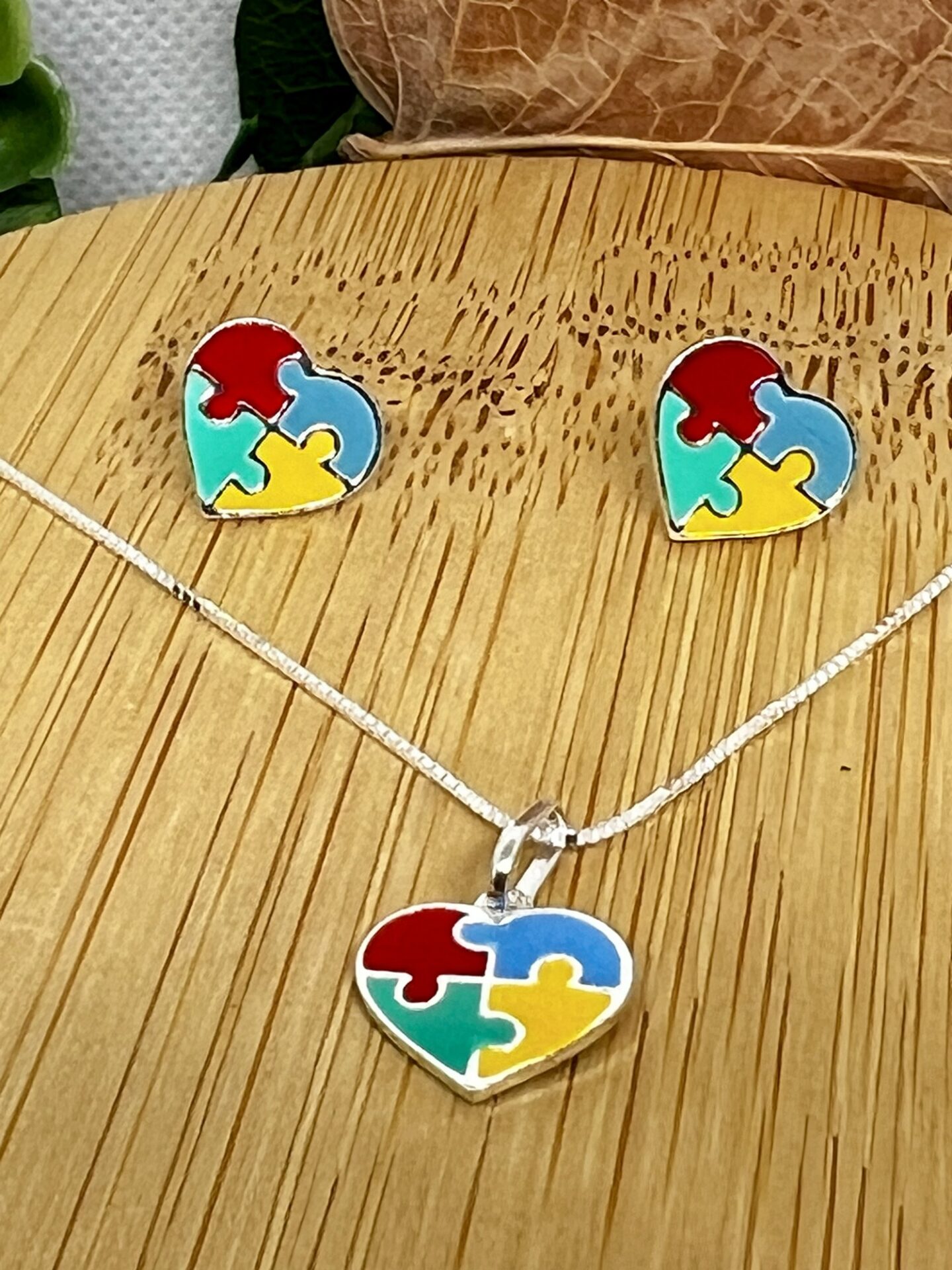 Conjunto Colar + Brinco + Pingente Inspiração Autismo | Prata 925