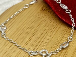 Pulseira com Elos em Gota de Zircônias em Prata 925