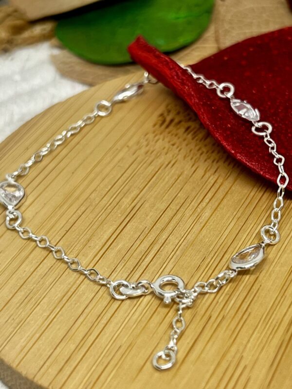 Pulseira com Elos em Gota de Zircônias em Prata 925