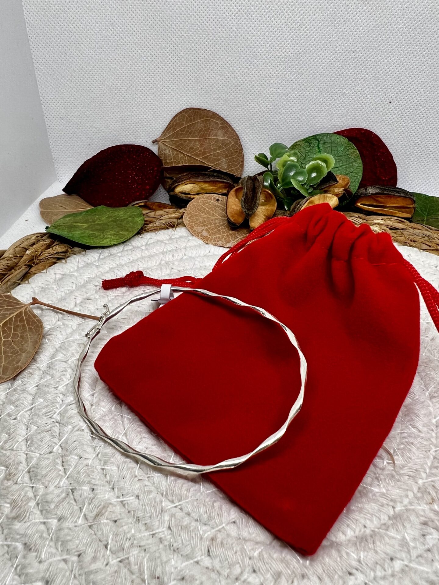 Elegância e Durabilidade: Bracelete de Fio Torcido em Prata 925