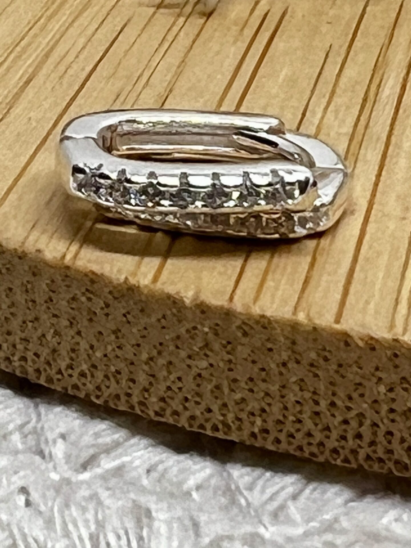 Brinco Argola Quadrada Cravejada em Microzircônias 9mm - Imagem 2