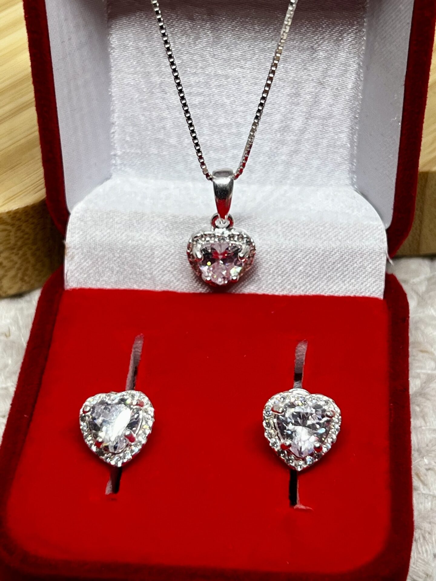 Conjunto de Brinco e Pingente com Microzircônias em Prata 925 - Imagem 2